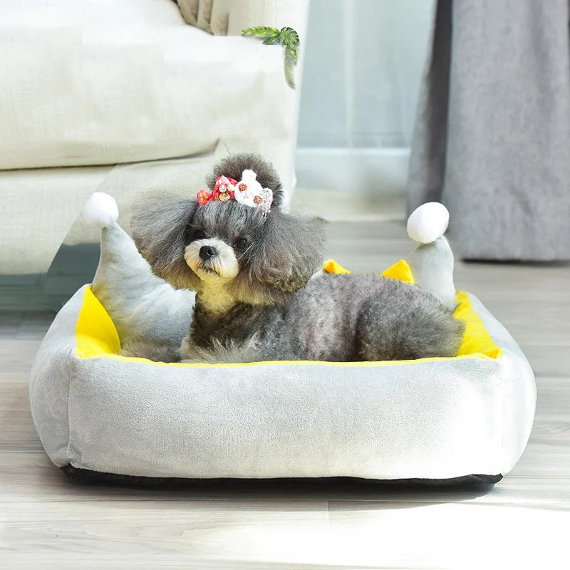 Winter Warm Sofa Bed Luxurious Crown Princess Bed for Small Dogs