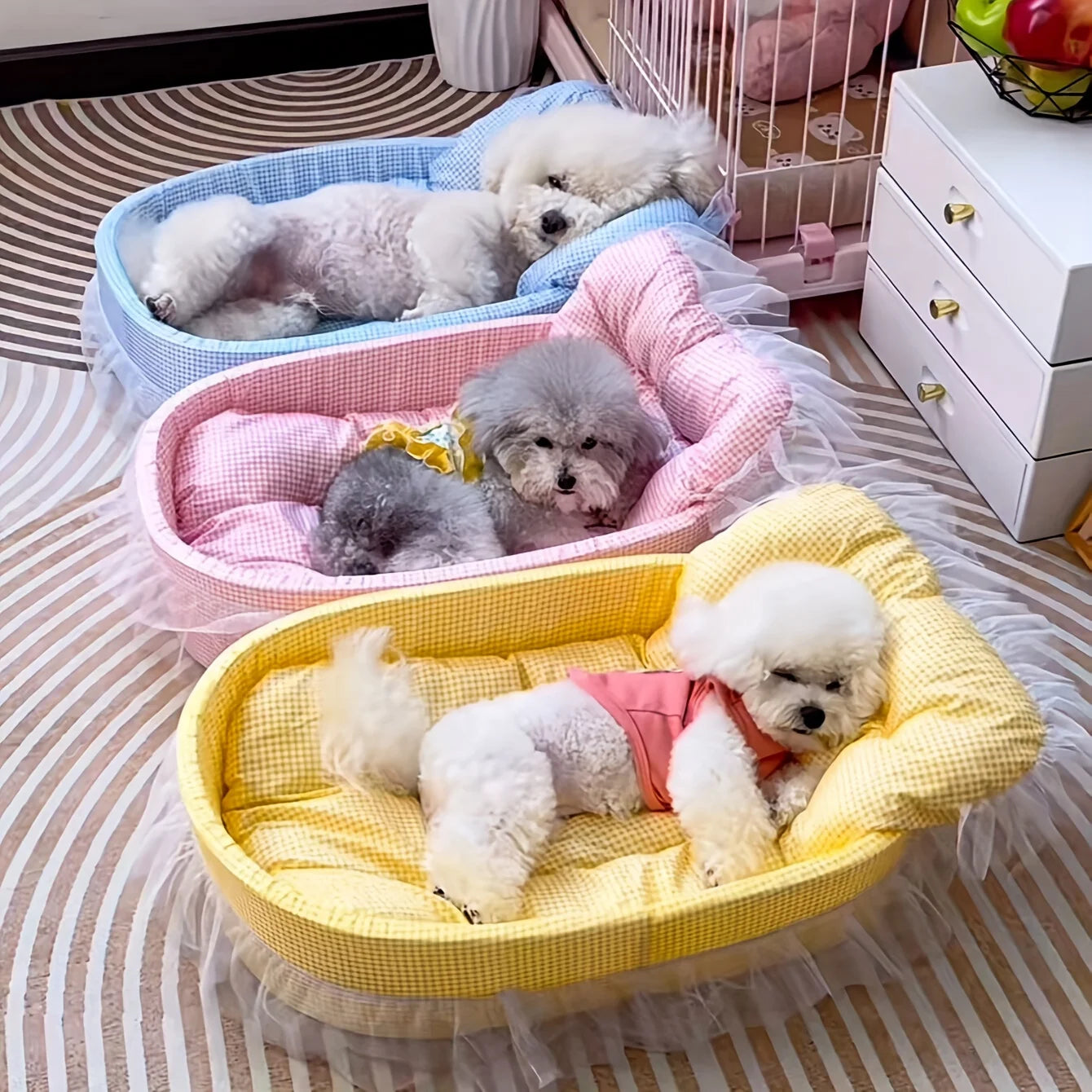 Cute Lace-Trimmed Princess Bed For Winter - Soft Polyester Plush Oval for Small Dogs
