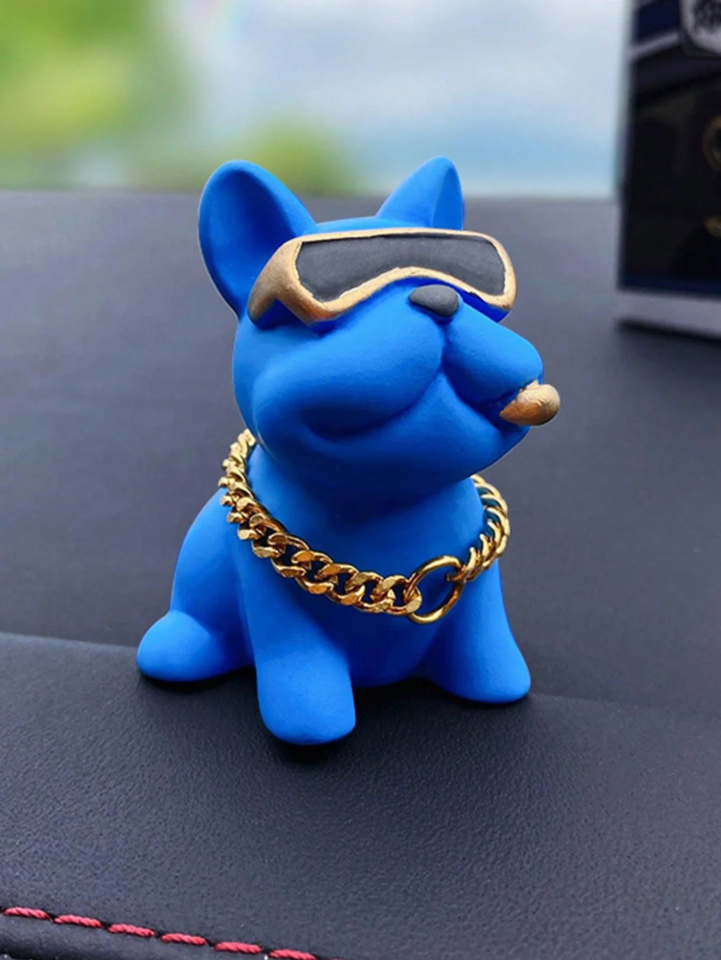 Cute Resin Bulldog Car Decoration With Gold Chain And Glasses – Fun Dashboard