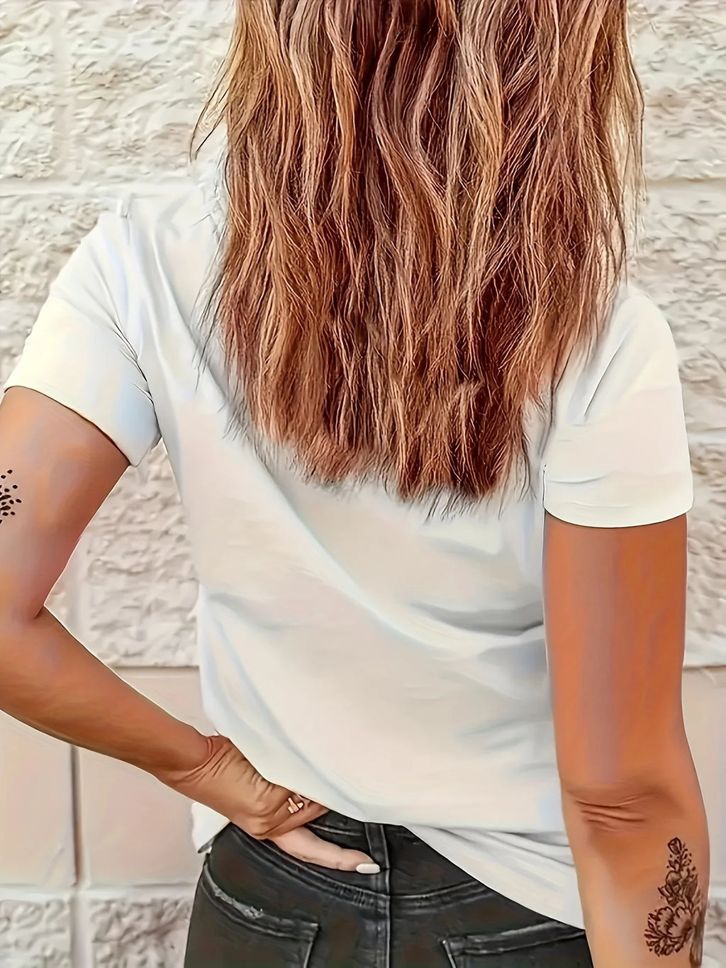 Cute Sausage Dog with Heart Pattern Printed T-shirt Round Neck Summer Short Sleeve