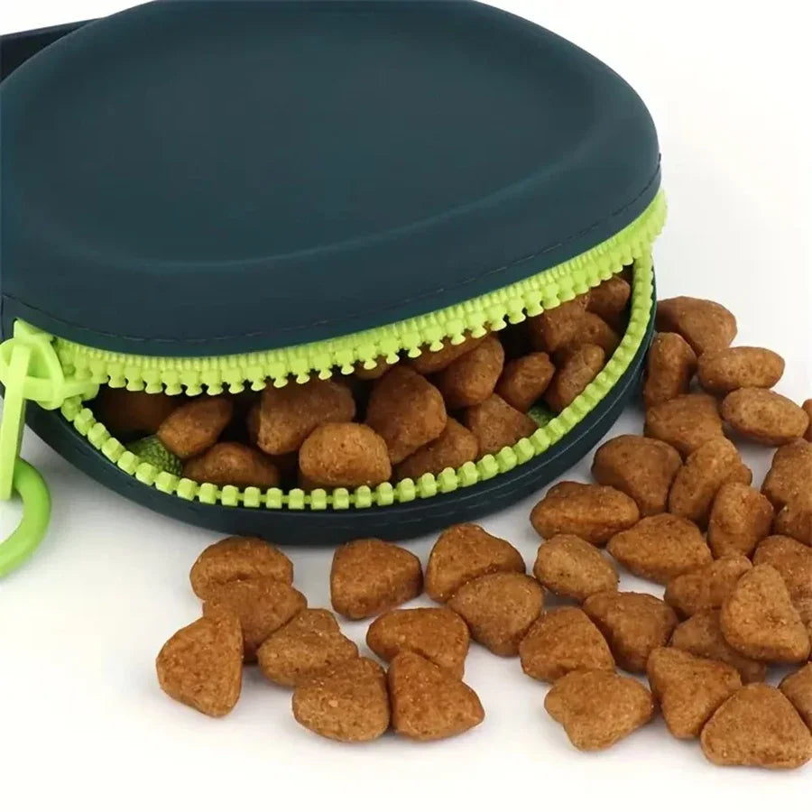Dog Treat Training Portable Silicone Food Pouch with Lanyard and Hook for Walking